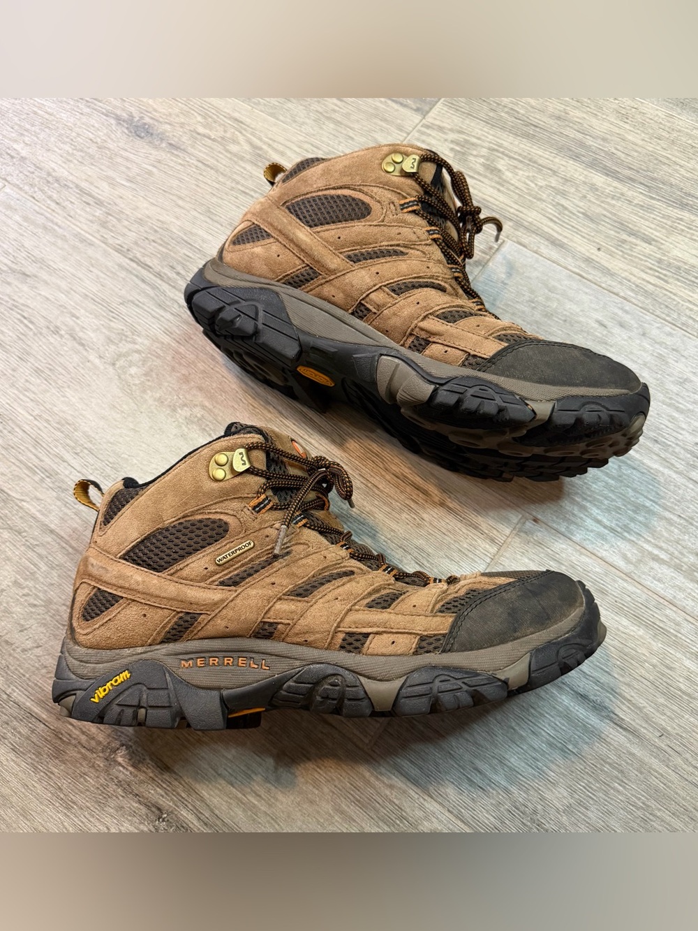 Merrell Moab 3 MID Hiking Boots Men's 10 Brown Leather Waterproof Vibram